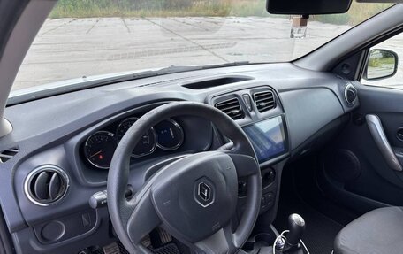 Renault Logan II, 2015 год, 500 000 рублей, 9 фотография