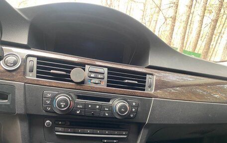 BMW 3 серия, 2011 год, 1 100 000 рублей, 3 фотография