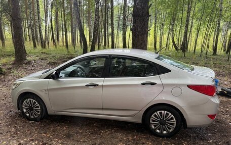 Hyundai Solaris II рестайлинг, 2015 год, 1 150 000 рублей, 4 фотография
