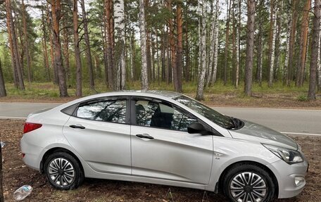 Hyundai Solaris II рестайлинг, 2015 год, 1 150 000 рублей, 8 фотография