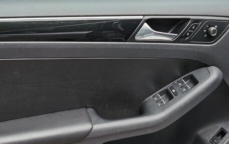 Volkswagen Jetta VI, 2015 год, 1 299 000 рублей, 12 фотография