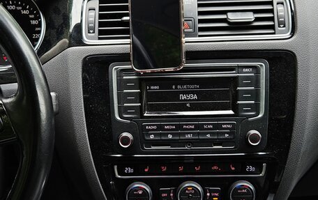 Volkswagen Jetta VI, 2015 год, 1 299 000 рублей, 15 фотография
