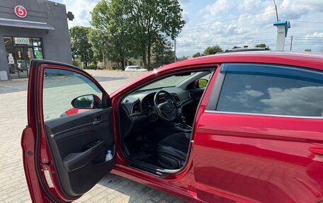 Hyundai Elantra VI рестайлинг, 2017 год, 2 000 000 рублей, 6 фотография