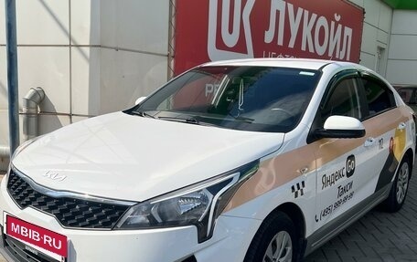 KIA Rio IV, 2022 год, 1 640 000 рублей, 4 фотография