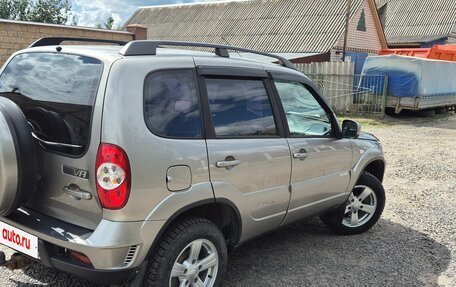 Chevrolet Niva I рестайлинг, 2015 год, 725 000 рублей, 13 фотография