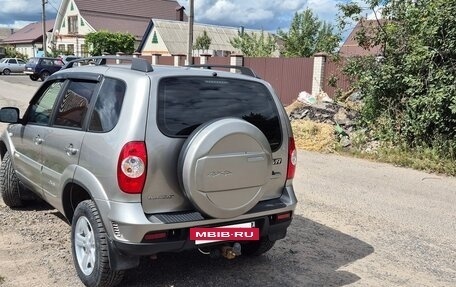 Chevrolet Niva I рестайлинг, 2015 год, 725 000 рублей, 12 фотография