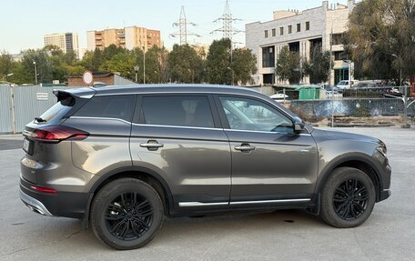 Geely Atlas, 2023 год, 2 400 000 рублей, 4 фотография