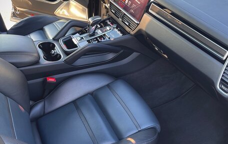 Porsche Cayenne III, 2020 год, 10 700 000 рублей, 16 фотография