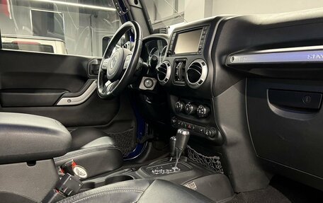 Jeep Wrangler, 2015 год, 6 200 000 рублей, 30 фотография