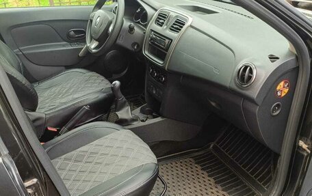 Renault Sandero II рестайлинг, 2017 год, 930 000 рублей, 14 фотография