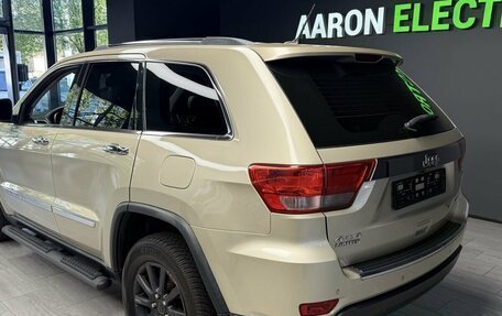 Jeep Grand Cherokee, 2011 год, 1 370 000 рублей, 2 фотография