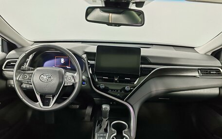 Toyota Camry, 2023 год, 3 780 000 рублей, 14 фотография