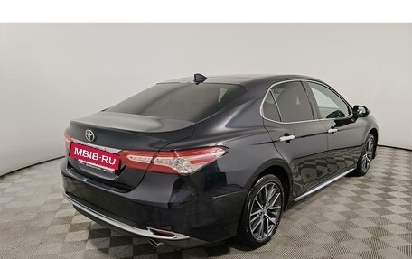 Toyota Camry, 2023 год, 3 780 000 рублей, 5 фотография