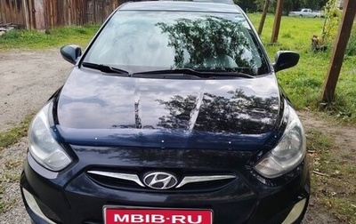 Hyundai Solaris II рестайлинг, 2011 год, 720 000 рублей, 1 фотография