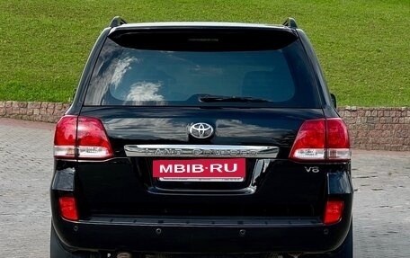 Toyota Land Cruiser 200, 2011 год, 3 289 000 рублей, 6 фотография