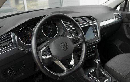 Volkswagen Tiguan II, 2020 год, 2 994 000 рублей, 5 фотография