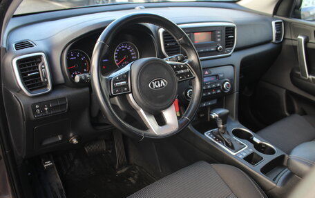 KIA Sportage IV рестайлинг, 2018 год, 1 780 000 рублей, 9 фотография