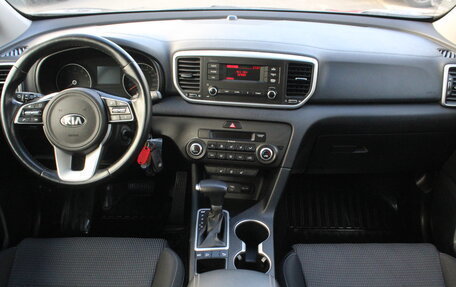 KIA Sportage IV рестайлинг, 2018 год, 1 780 000 рублей, 10 фотография