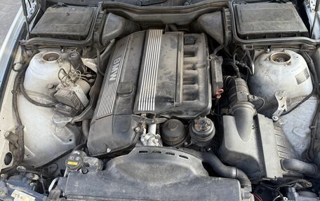 BMW 5 серия, 2002 год, 2 700 000 рублей, 18 фотография
