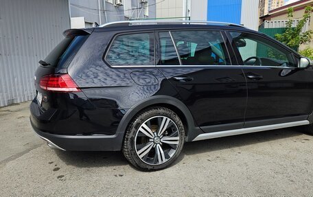 Volkswagen Golf VII, 2017 год, 1 885 700 рублей, 7 фотография