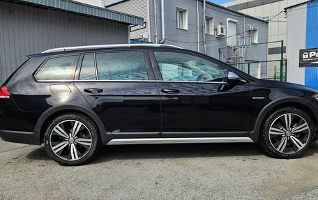 Volkswagen Golf VII, 2017 год, 1 885 700 рублей, 6 фотография