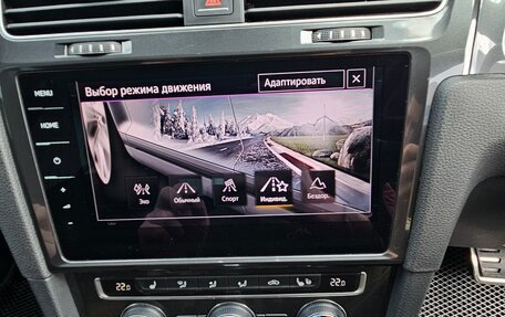 Volkswagen Golf VII, 2017 год, 1 885 700 рублей, 14 фотография
