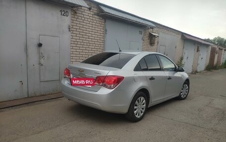 Chevrolet Cruze II, 2012 год, 820 000 рублей, 3 фотография