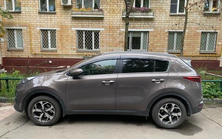 KIA Sportage IV рестайлинг, 2020 год, 2 500 000 рублей, 6 фотография