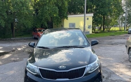KIA Rio III рестайлинг, 2017 год, 990 000 рублей, 1 фотография