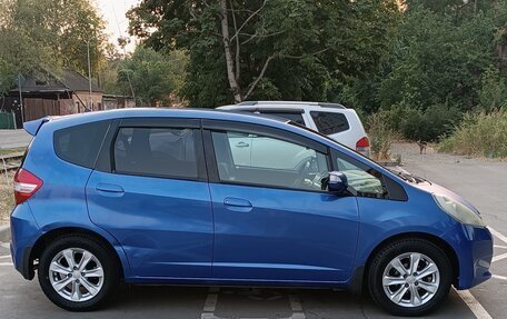 Honda Fit III, 2010 год, 890 000 рублей, 4 фотография