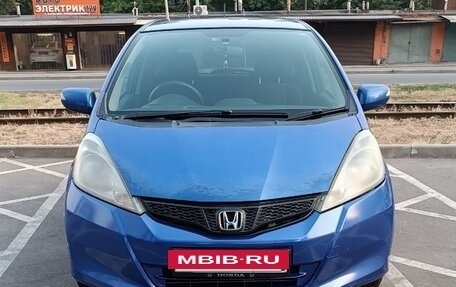 Honda Fit III, 2010 год, 890 000 рублей, 2 фотография