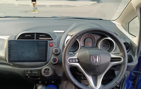 Honda Fit III, 2010 год, 890 000 рублей, 13 фотография