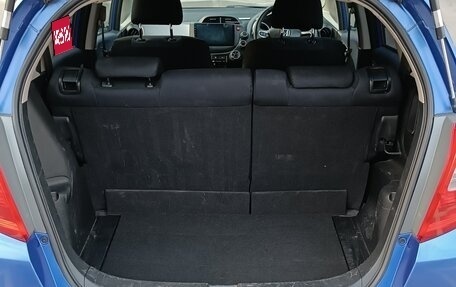 Honda Fit III, 2010 год, 890 000 рублей, 16 фотография
