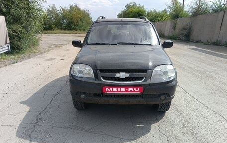 Chevrolet Niva I рестайлинг, 2010 год, 415 000 рублей, 2 фотография