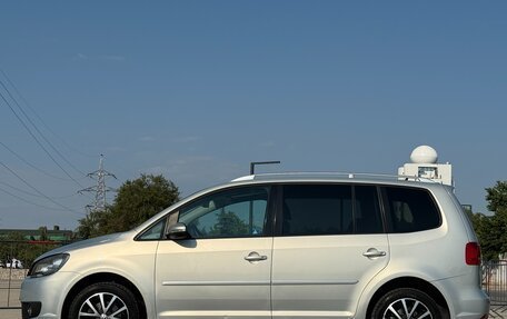 Volkswagen Touran III, 2011 год, 1 097 000 рублей, 15 фотография