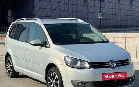 Volkswagen Touran III, 2011 год, 1 097 000 рублей, 3 фотография