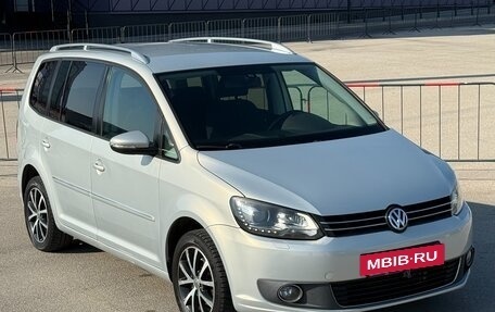 Volkswagen Touran III, 2011 год, 1 097 000 рублей, 4 фотография