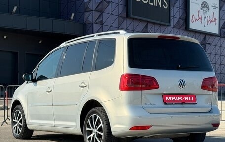 Volkswagen Touran III, 2011 год, 1 097 000 рублей, 17 фотография