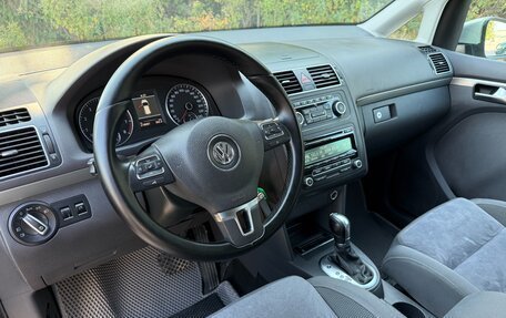 Volkswagen Touran III, 2011 год, 1 097 000 рублей, 27 фотография