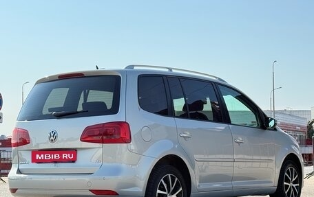 Volkswagen Touran III, 2011 год, 1 097 000 рублей, 23 фотография