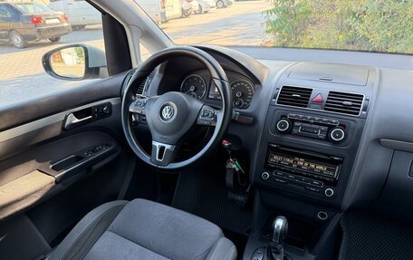 Volkswagen Touran III, 2011 год, 1 097 000 рублей, 33 фотография