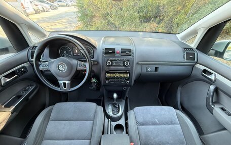 Volkswagen Touran III, 2011 год, 1 097 000 рублей, 30 фотография