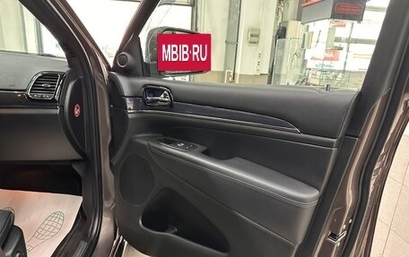 Jeep Grand Cherokee, 2019 год, 3 700 000 рублей, 19 фотография