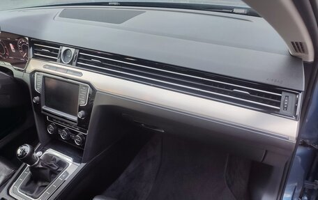 Volkswagen Passat B8 рестайлинг, 2016 год, 2 100 000 рублей, 12 фотография