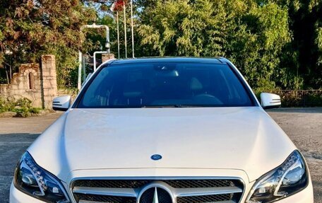 Mercedes-Benz E-Класс, 2013 год, 2 600 000 рублей, 2 фотография
