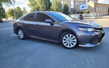 Toyota Camry, 2018 год, 2 250 000 рублей, 3 фотография
