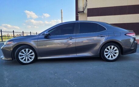 Toyota Camry, 2018 год, 2 250 000 рублей, 4 фотография