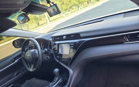 Toyota Camry, 2018 год, 2 250 000 рублей, 7 фотография