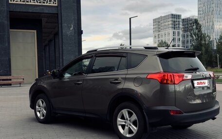 Toyota RAV4, 2014 год, 2 250 000 рублей, 5 фотография