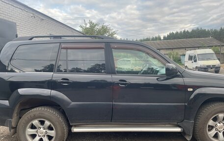 Toyota Land Cruiser Prado 120 рестайлинг, 2005 год, 2 350 000 рублей, 4 фотография